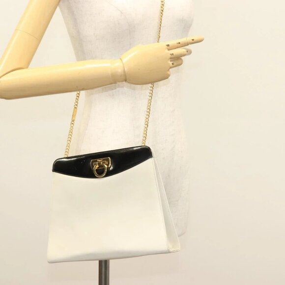 Salvatore Ferragamo Chain Gancini Shoulder Bag Leather White Gold Auth - Picture 1 of 16